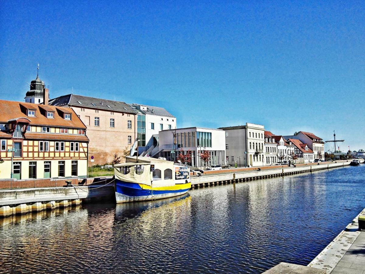 Ferienwohnung Am Ueckerpark Ueckermünde Esterno foto